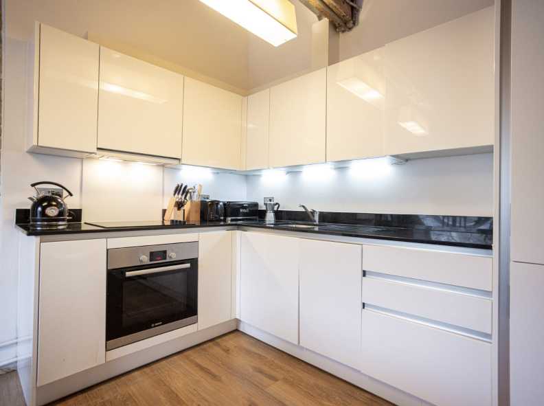 2 bedrooms apartments/flats to sale in Duke of Wellington Avenue, Woolwich-image 3