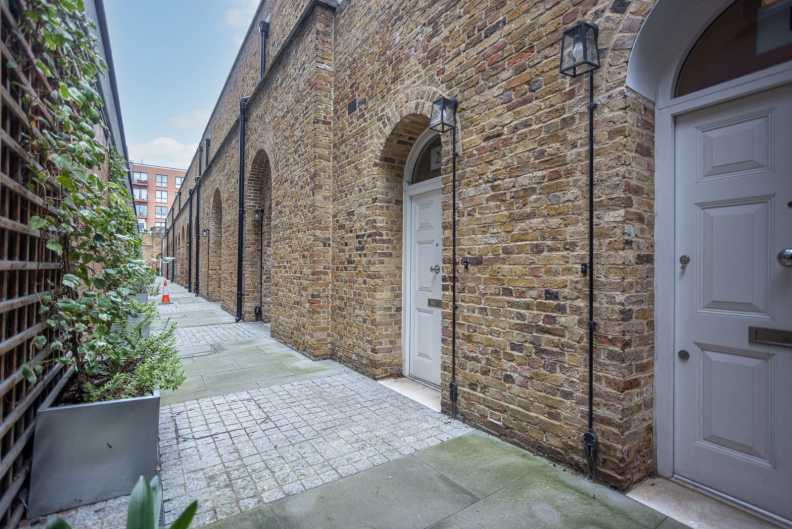 2 bedrooms apartments/flats to sale in Duke of Wellington Avenue, Woolwich-image 5