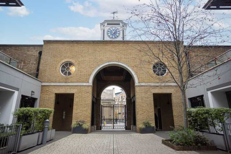 2 bedrooms apartments/flats to sale in Duke of Wellington Avenue, Woolwich-image 1
