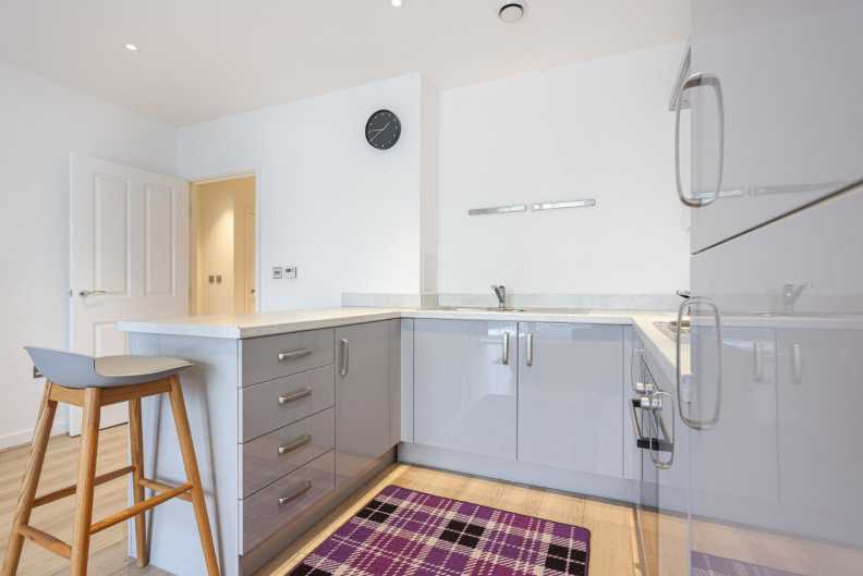 1 bedroom apartments/flats to sale in Brumwell Avenue, Woolwich-image 3