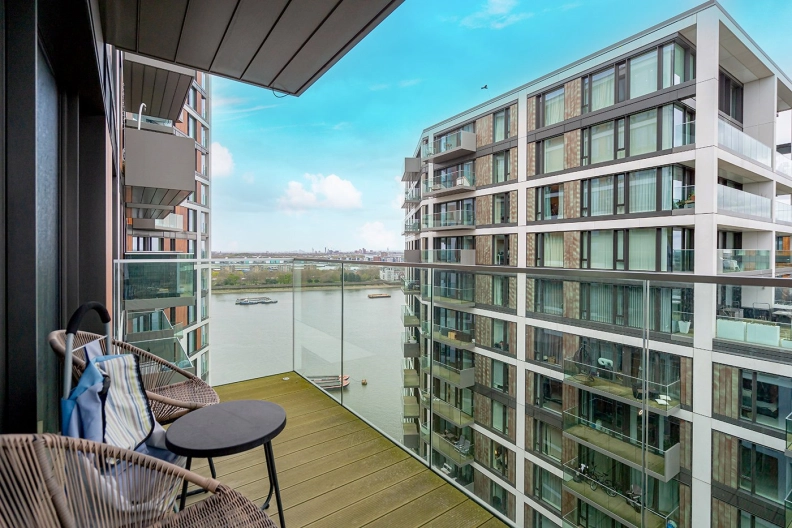 2 bedrooms apartments/flats to sale in Duke of Wellington Avenue, Woolwich-image 7