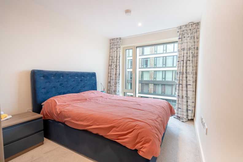 2 bedrooms apartments/flats to sale in Duke of Wellington Avenue, Woolwich-image 5