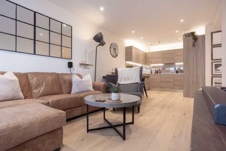 2 bedrooms apartments/flats to sale in Duke of Wellington Avenue, Royal Arsenal-image 2