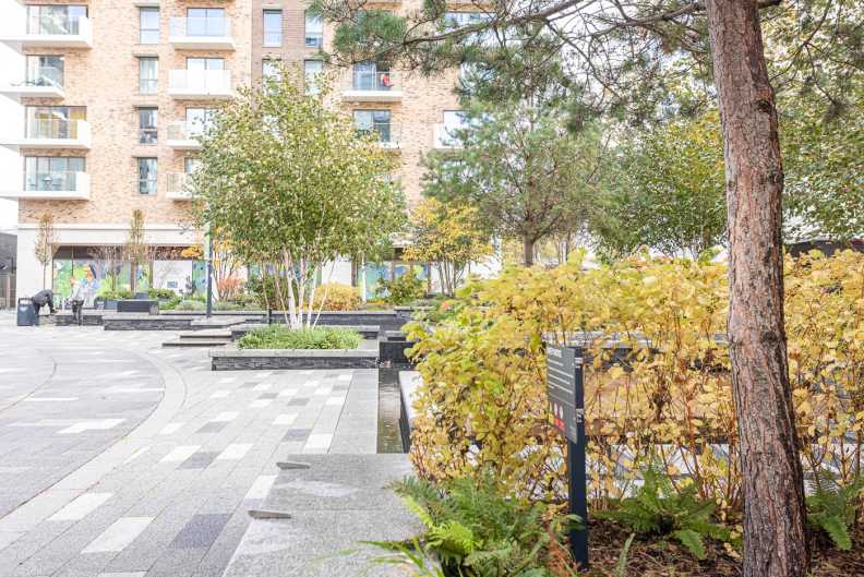 4 bedroom townhouse for Sale in Pegler Square, Kidbrooke, SE3, London