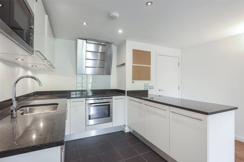 2 bedrooms apartments/flats for sale in Argyll Road, Woolwich - SE18 view 3
