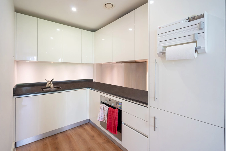 1 bedroom apartments/flats for sale in Major Draper Street, Woolwich - SE18 view 3