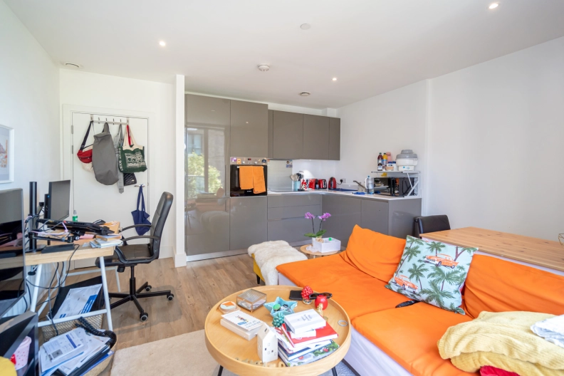 1 bedroom apartments/flats for sale in Victory Parade, Plumstead Road, Woolwich - SE18 view 5