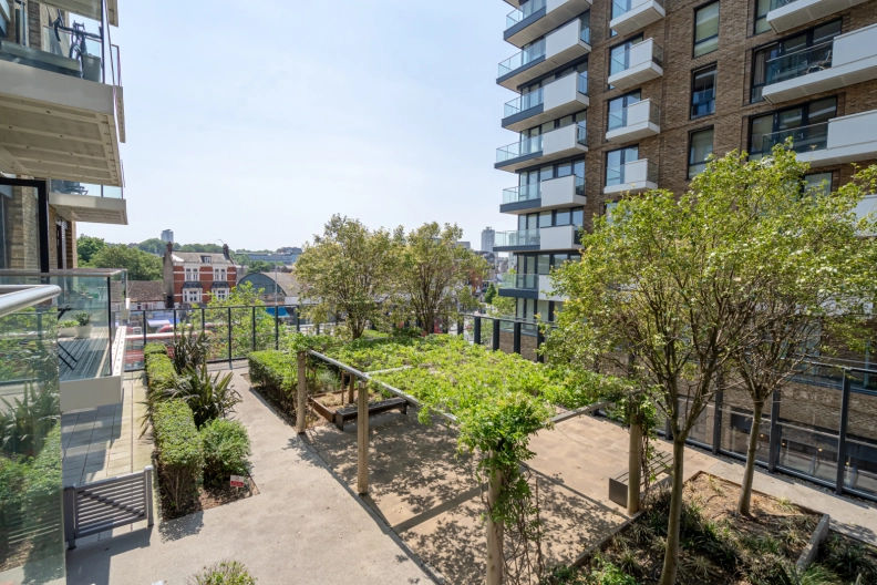 1 bedroom apartments/flats for sale in Victory Parade, Plumstead Road, Woolwich - SE18 view 2