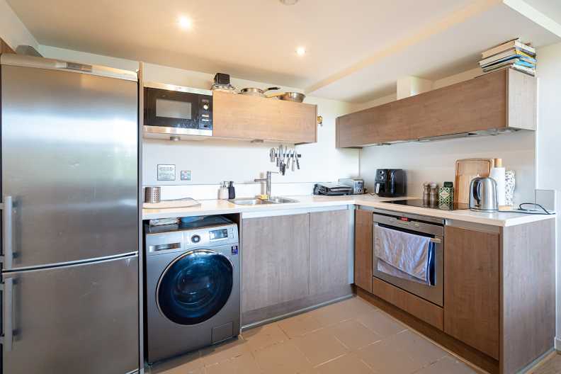 2 bedrooms apartments/flats to sale in Marlborough Road, Woolwich-image 3