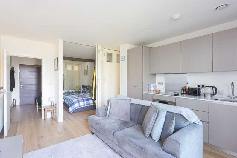 Studio apartments/flats to sale in Thunderer Walk, Woolwich-image 7