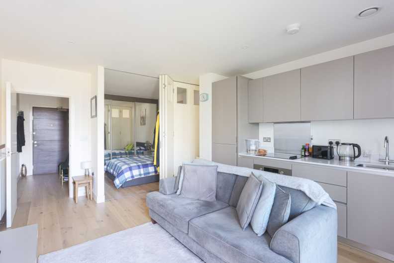 Studio apartment for Sale in Thunderer Walk, Woolwich, SE18, London