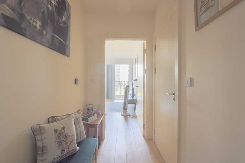 Studio apartments/flats to sale in Thunderer Walk, Woolwich-image 14