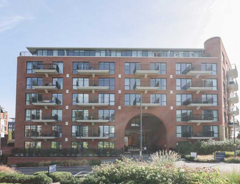 Studio apartments/flats to sale in Thunderer Walk, Woolwich-image 1