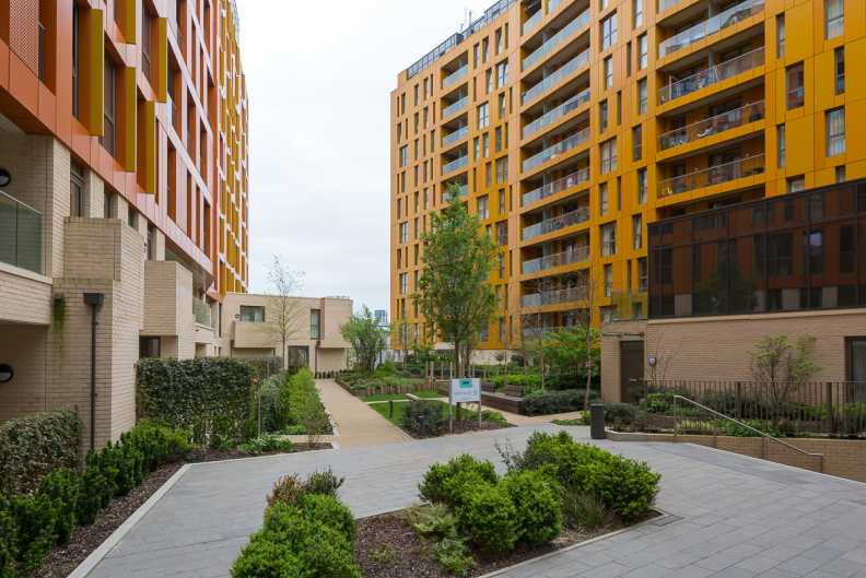 2 bedrooms apartments/flats to sale in Telegraph Avenue, Surrey Quays-image 10