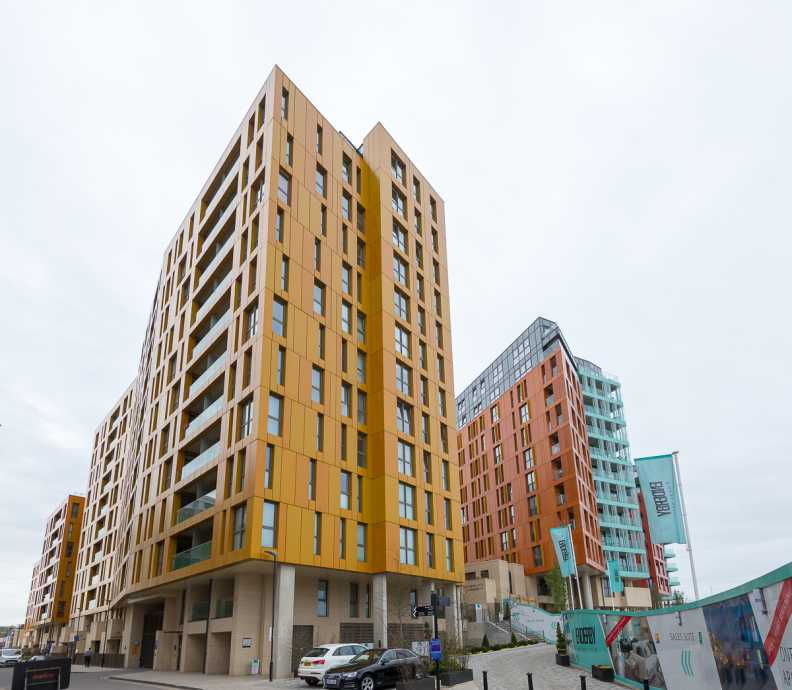 2 bedrooms apartments/flats to sale in Telegraph Avenue, Surrey Quays-image 1