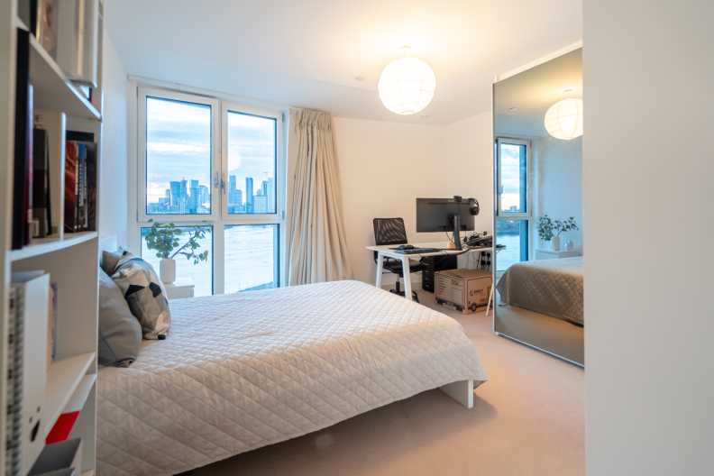 2 bedrooms apartments/flats to sale in Telegraph Avenue, Surrey Quays-image 14