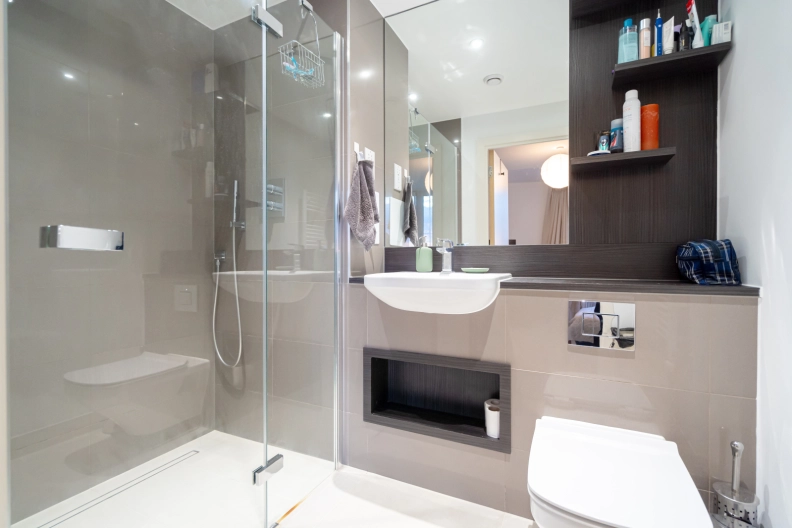 2 bedrooms apartments/flats for sale in Telegraph Avenue, Greenwich - SE10 view 16