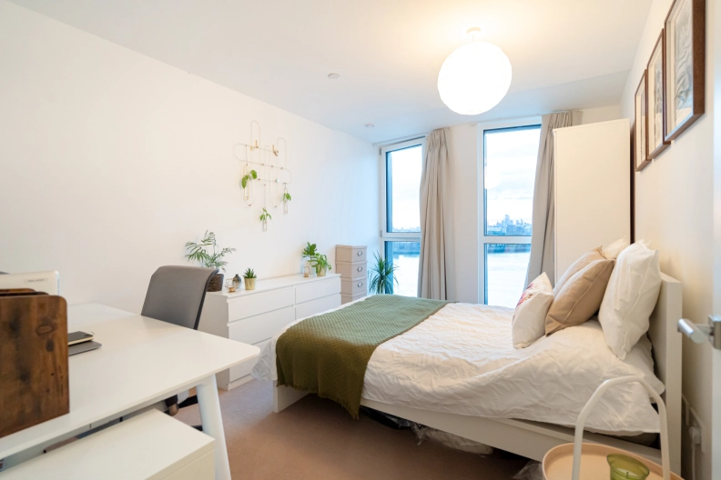 2 bedrooms apartments/flats for sale in Telegraph Avenue, Greenwich - SE10 view 5