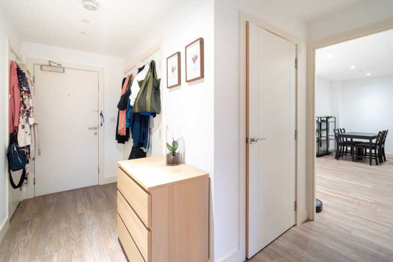 2 bedrooms apartments/flats to sale in Telegraph Avenue, Surrey Quays-image 15