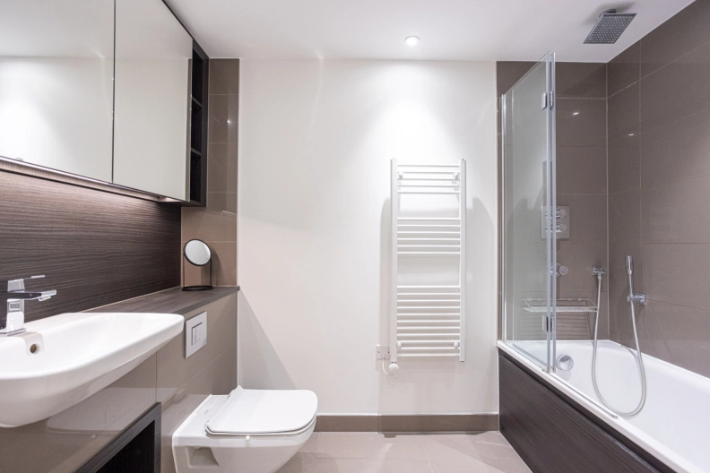 1 bedroom apartments/flats for sale in Telegraph Avenue, Greenwich - SE10 view 6
