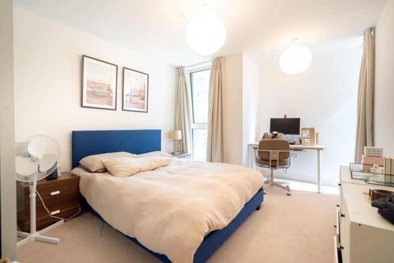 1 bedroom apartments/flats to sale in Telegraph Avenue, Greenwich-image 5