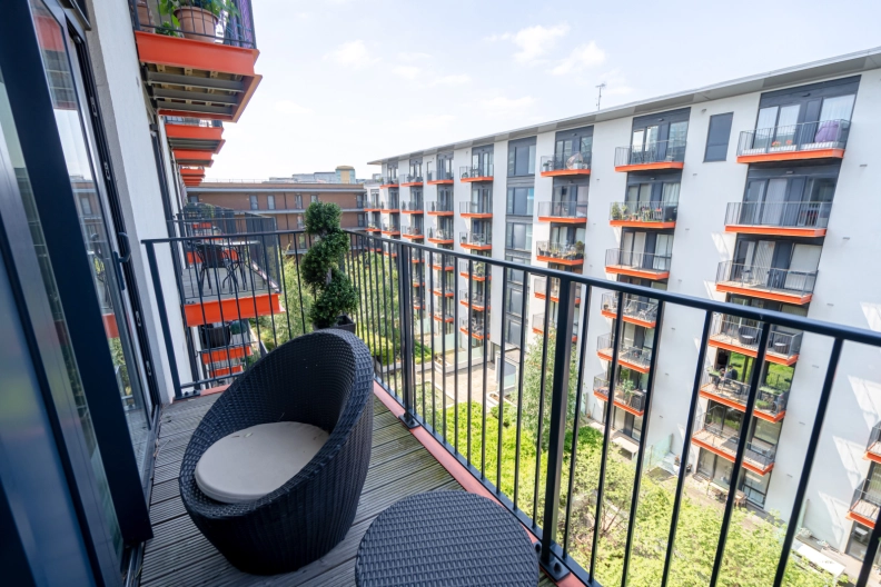 1 bedroom apartments/flats for sale in Major Draper Street, Woolwich - SE18 view 2