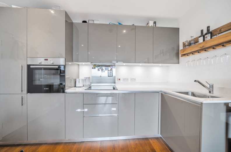 2 bedrooms apartments/flats to sale in Victory Parade, Woolwich-image 4