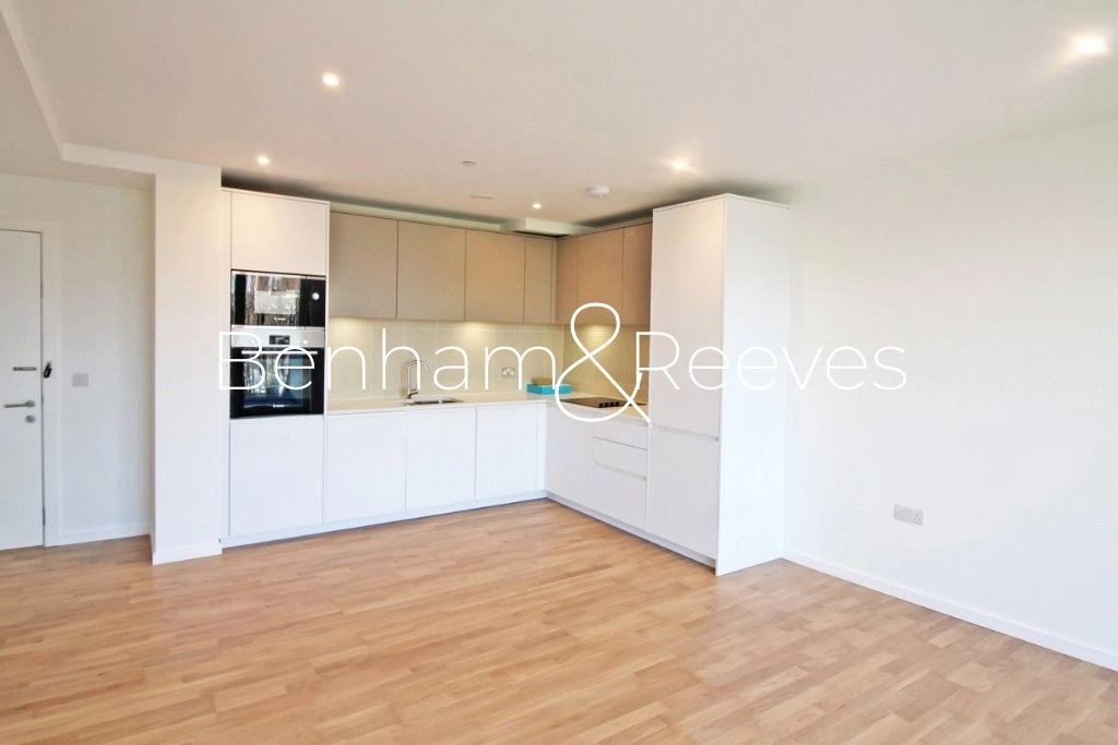 2 bedrooms apartments/flats for sale in Grove Street, London - SE8 view 3