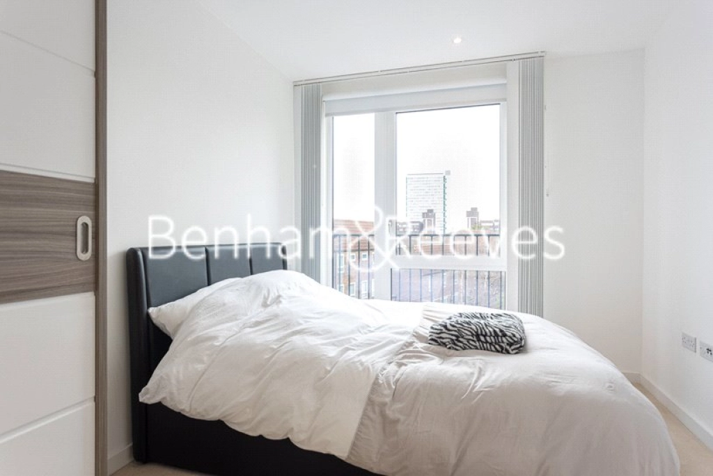 1 bedroom apartments/flats for sale in Ashton Reach, London - SE16 view 3