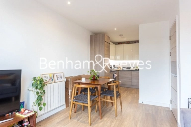 Ashton Reach, London - SE16 view 4