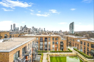 Whiting Way, Surrey Quays - SE16 view 1