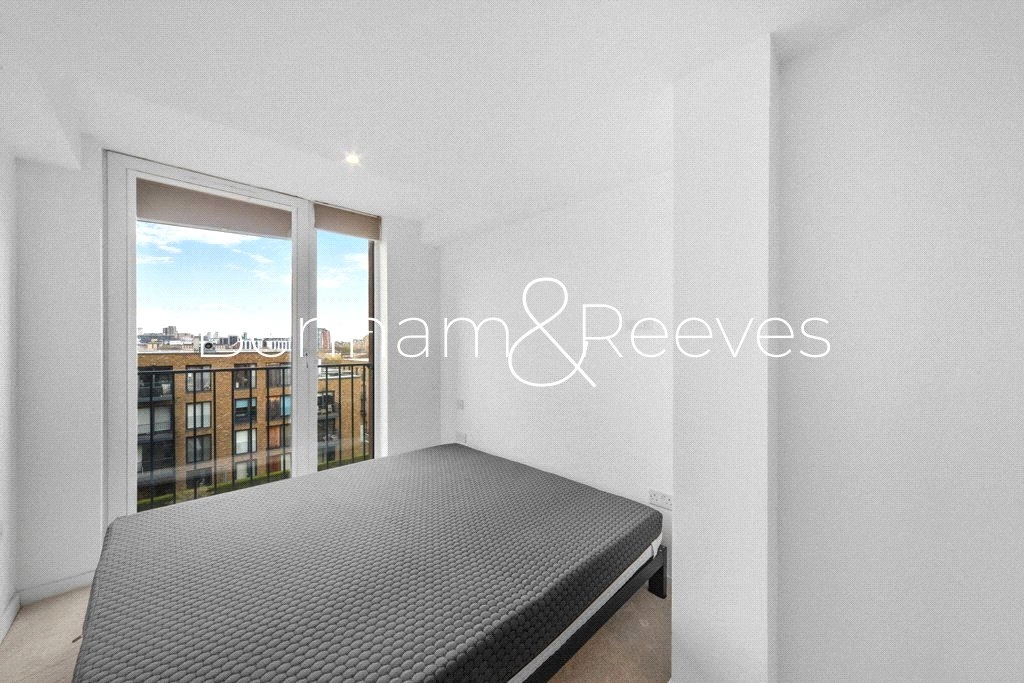 3 bedrooms apartments/flats for sale in Whiting Way, Surrey Quays - SE16 view 8