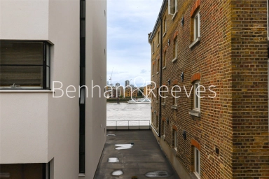 Elephant Lane, London - SE16 view 2