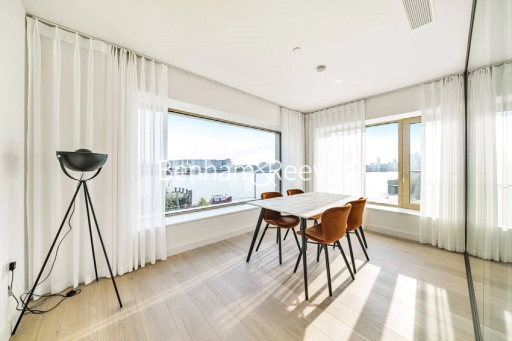 3 bedrooms apartments/flats for sale in Royal Wharf Walk, London - E16 view 4
