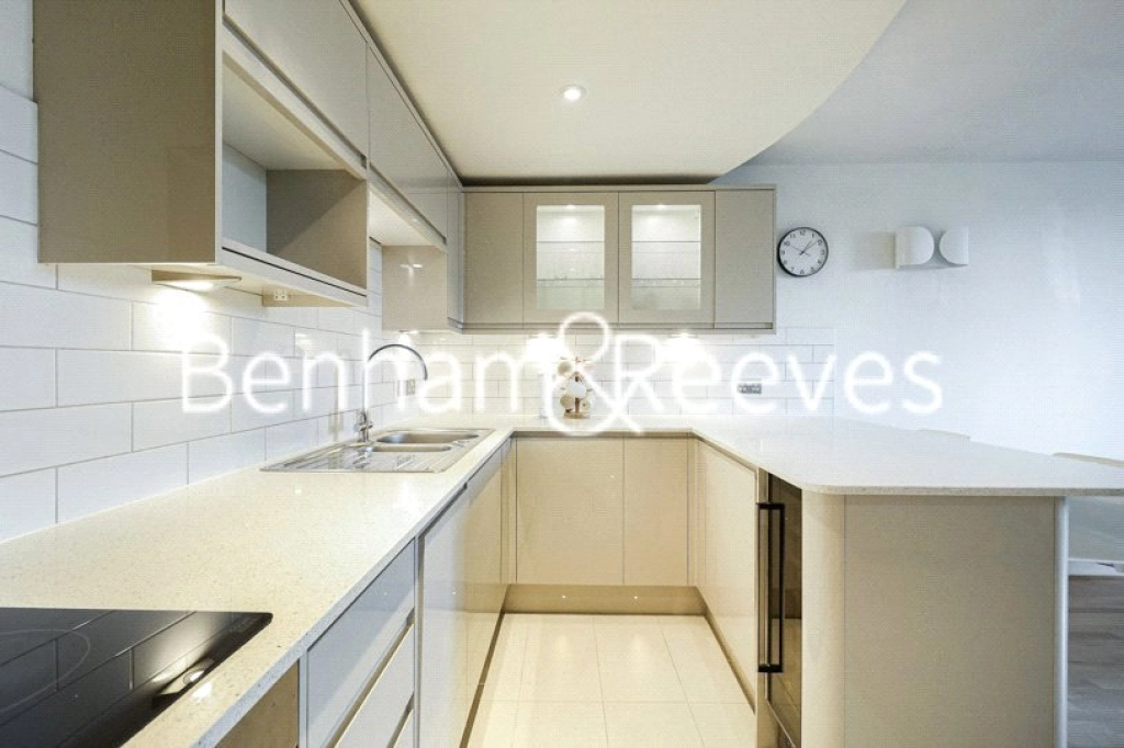 2 bedrooms apartments/flats for sale in Westminster Bridge Road, London - SE1 view 3