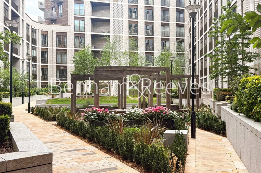 2 bedrooms apartments/flats for sale in Jubilee Walk, London - WC1X view 9