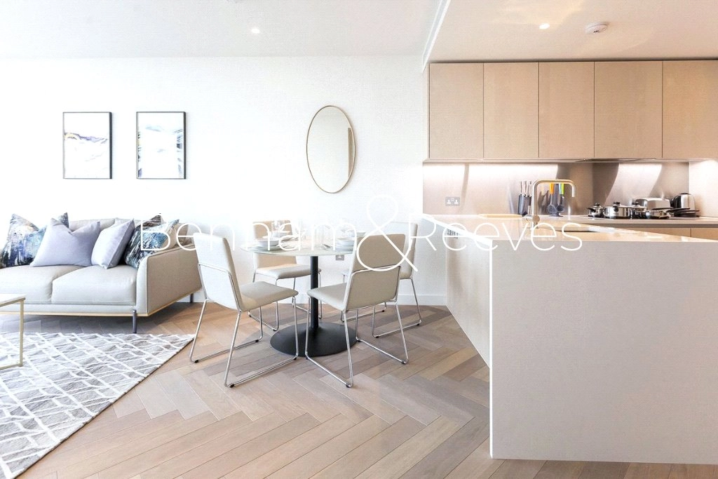 1 bedroom apartments/flats for sale in Principal Place, Worship Street, London - EC2A view 3