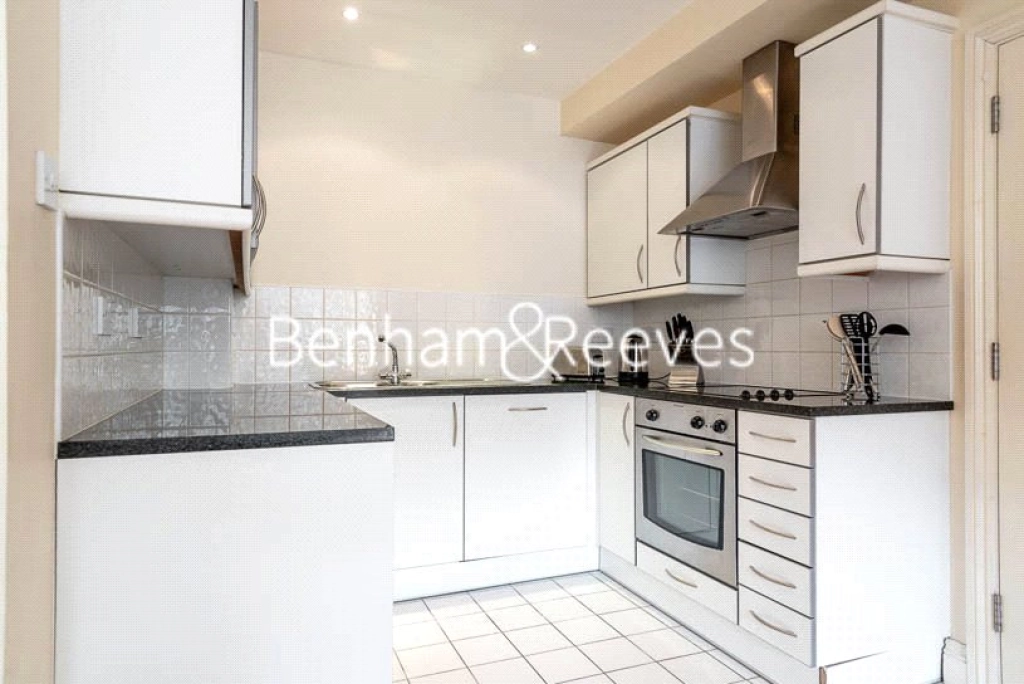 1 bedroom apartments/flats for sale in West Smithfield, London - EC1A view 4