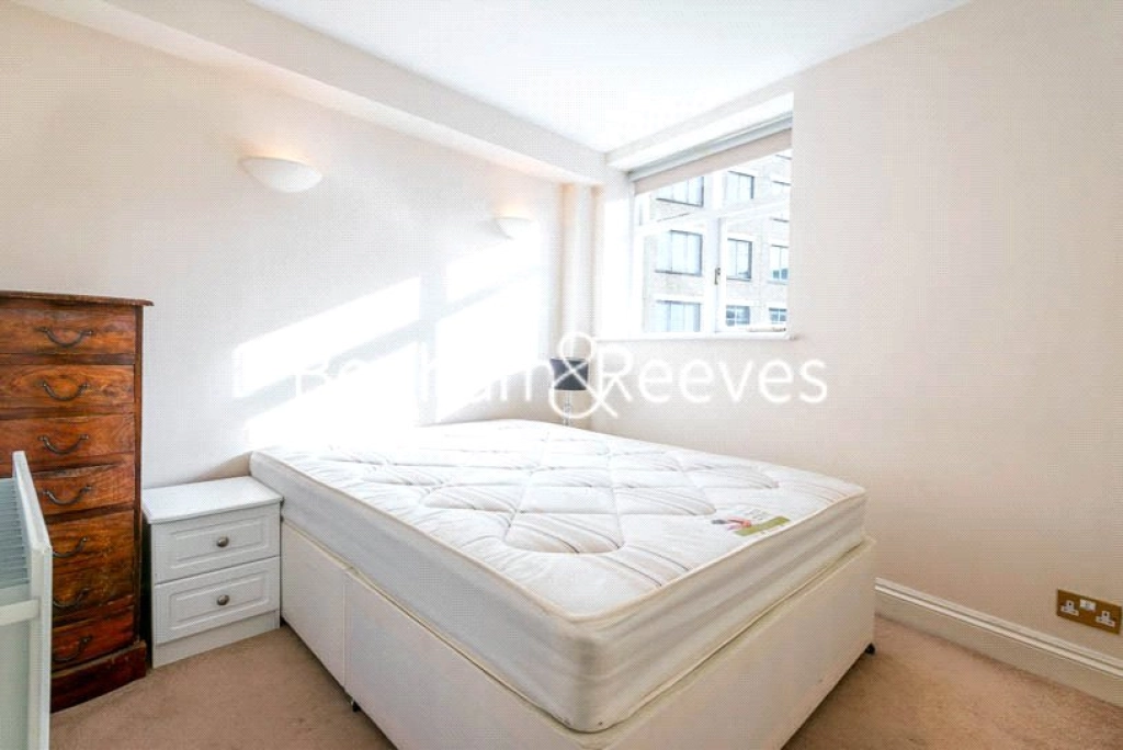 1 bedroom apartments/flats for sale in West Smithfield, London - EC1A view 5