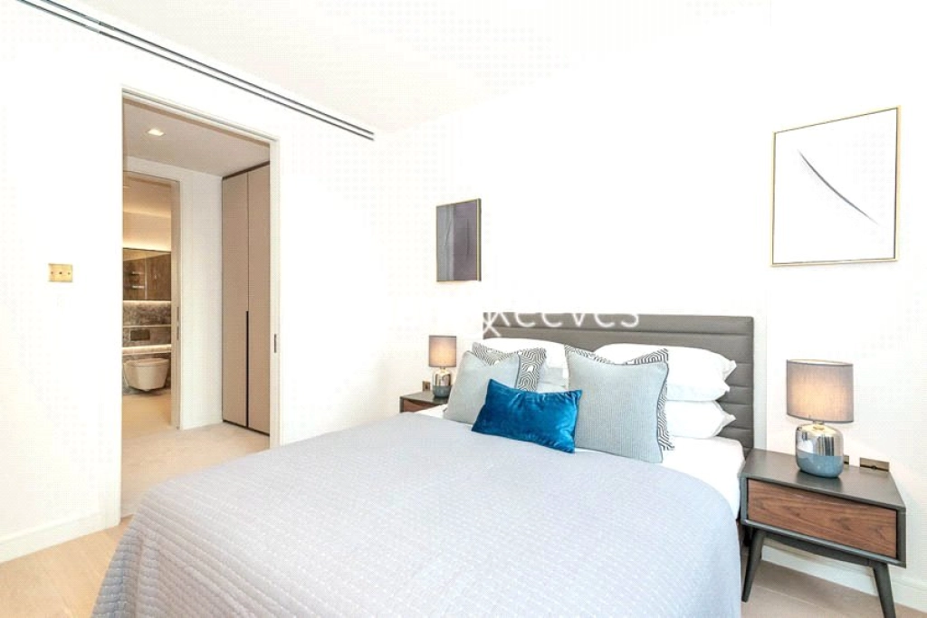 1 bedroom apartments/flats for sale in Portugal Street, London - WC2A view 4