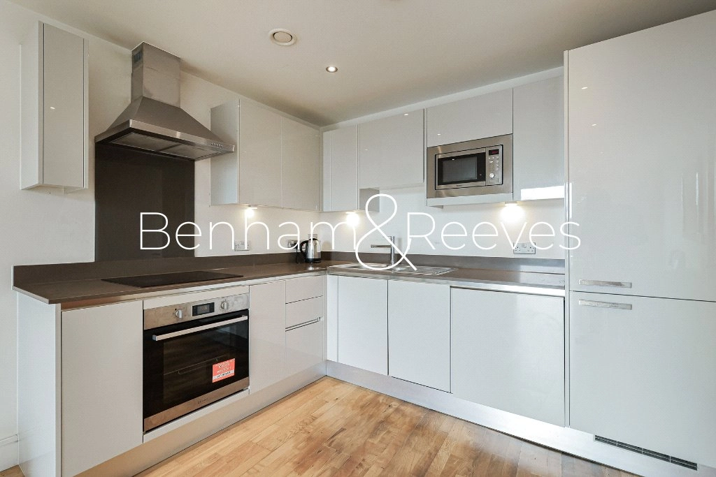 1 bedroom apartments/flats for sale in Seager Place, London - SE8 view 3