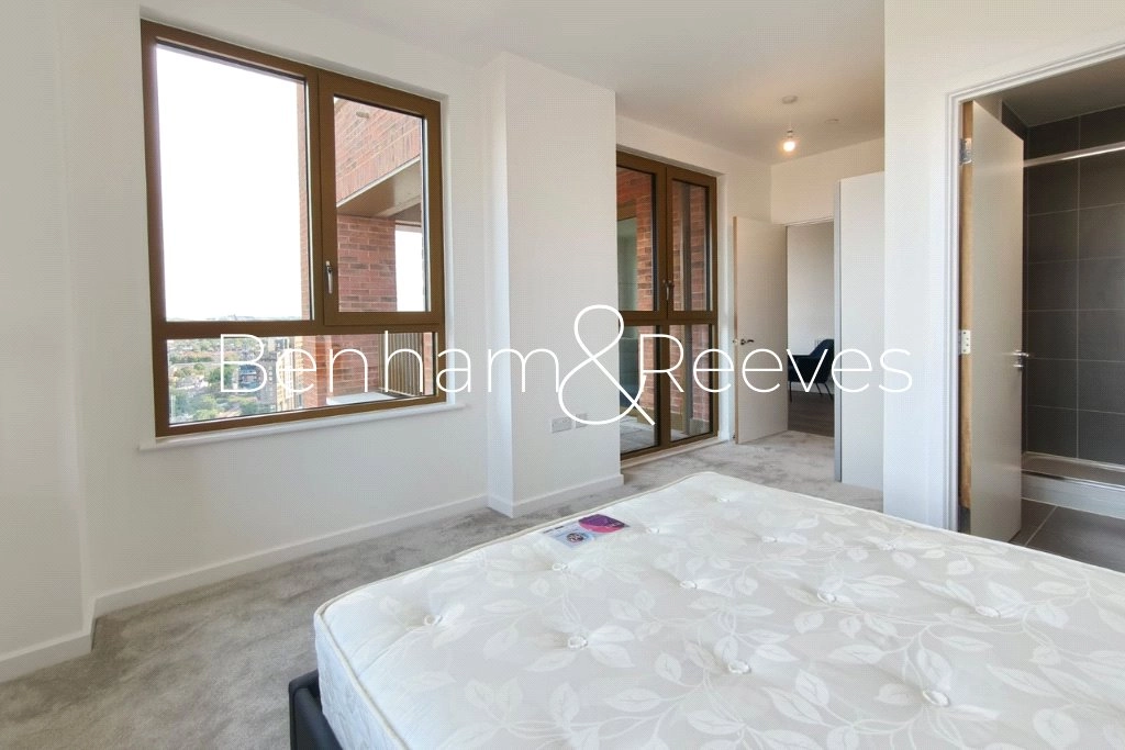 2 bedrooms apartments/flats for sale in Ilderton Road, London - SE15 view 5