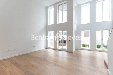 Phoenix Place, London - WC1X view 3