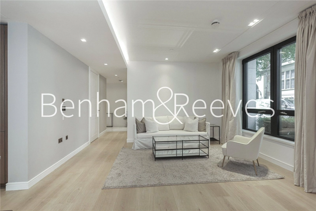 1 bedroom apartments/flats for sale in Portugal Street, London - WC2A view 3