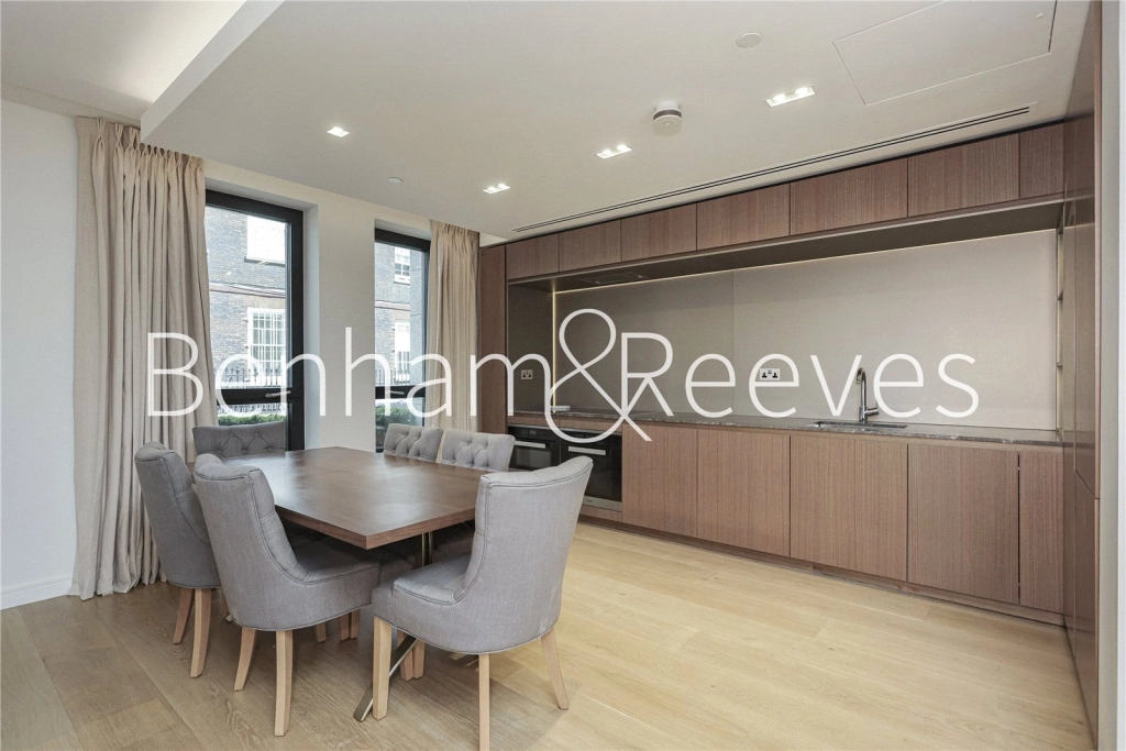 1 bedroom apartments/flats for sale in Portugal Street, London - WC2A view 5