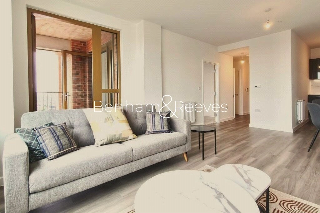 1 bedroom apartments/flats for sale in Ilderton Road, London - SE15 view 2
