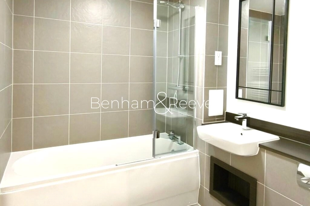 1 bedroom apartments/flats for sale in Ilderton Road, London - SE15 view 5