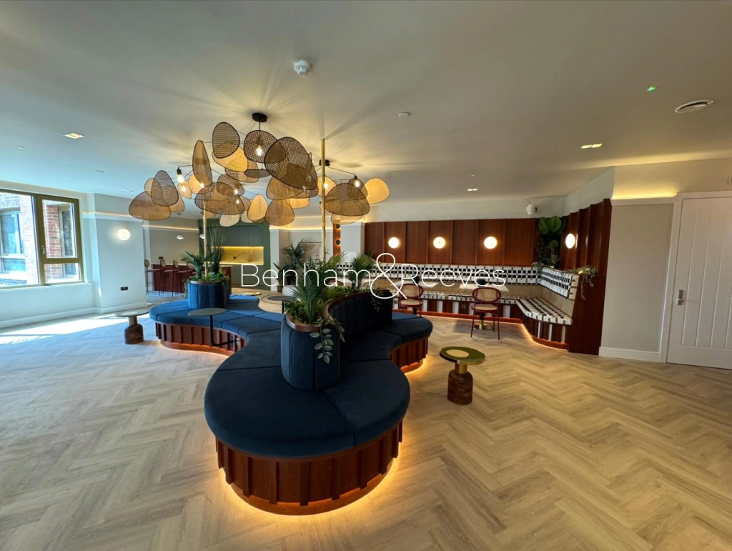1 bedroom apartments/flats for sale in Ilderton Road, London - SE15 view 6