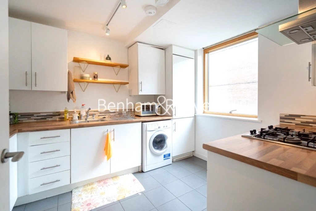 2 bedrooms apartments/flats for sale in Killick Street, London - N1 view 4