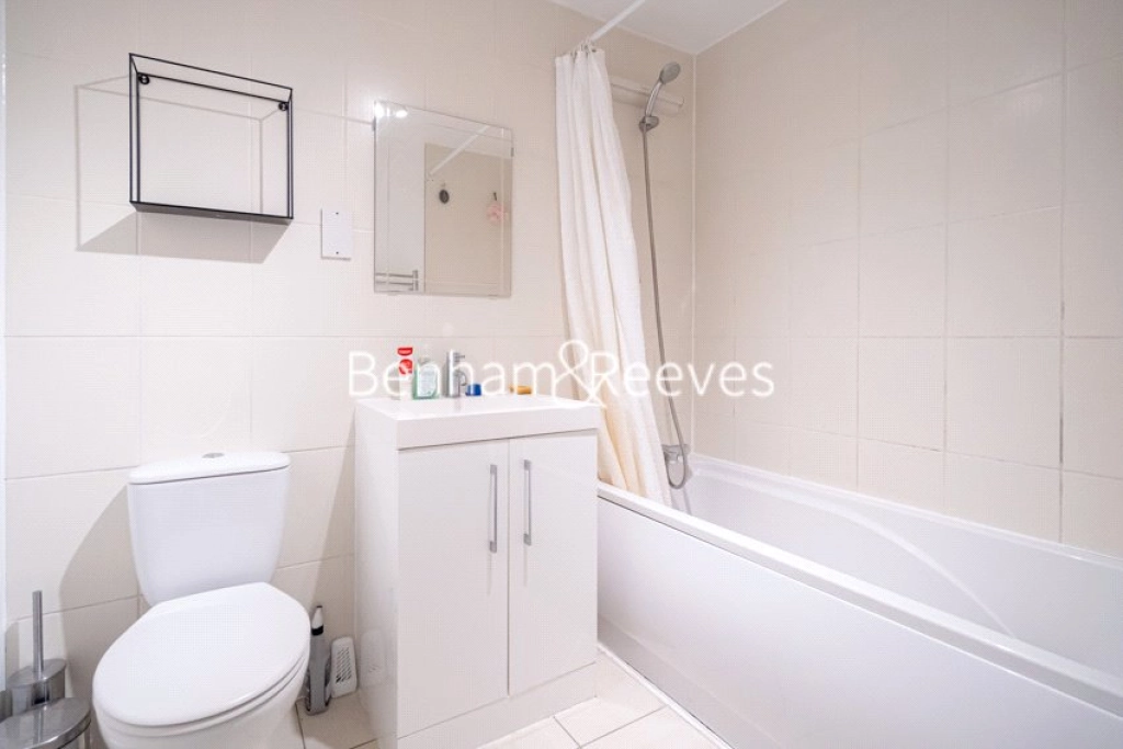 2 bedrooms apartments/flats for sale in Killick Street, London - N1 view 10